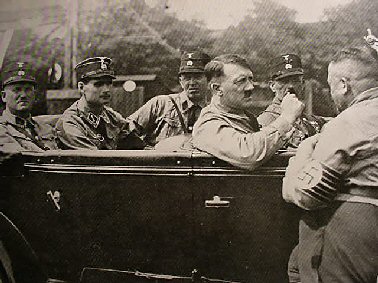 Адольф Гитлер